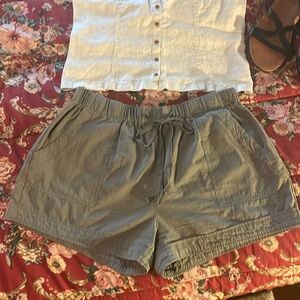 Green Cotton Drawstring Cargo Shorts, EUC